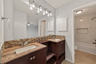 Building Photo - 1806 Foxlake Dr