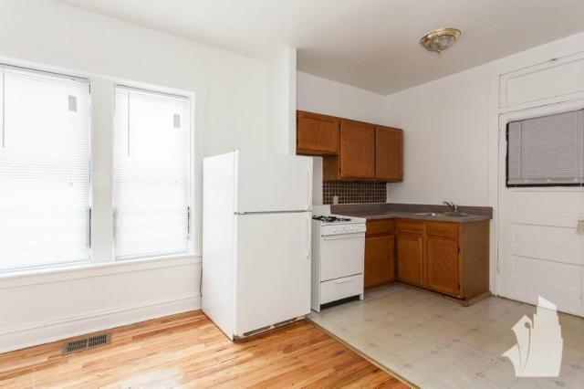 Building Photo - 1 bedroom in CHICAGO IL 60613