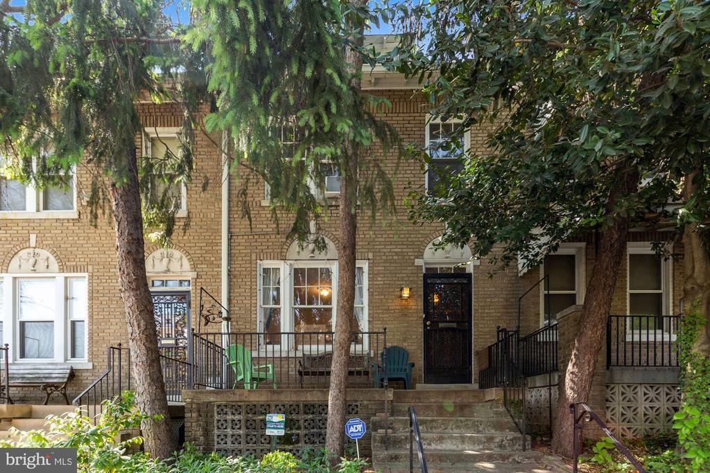Foto principal - 1006 Quebec Pl NW