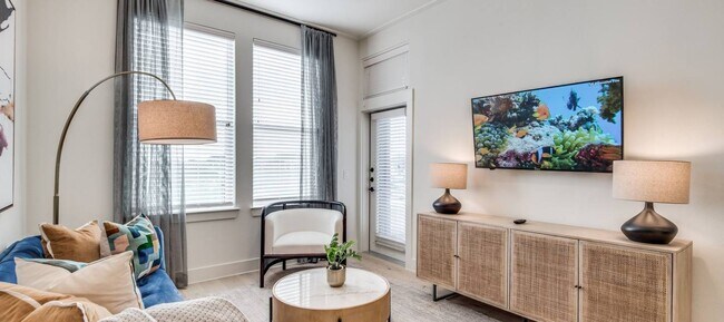 Building Photo - Studio Apartments with Panache: Experience...