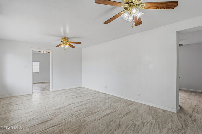 Building Photo - 15088 Rancho Del Sur Dr