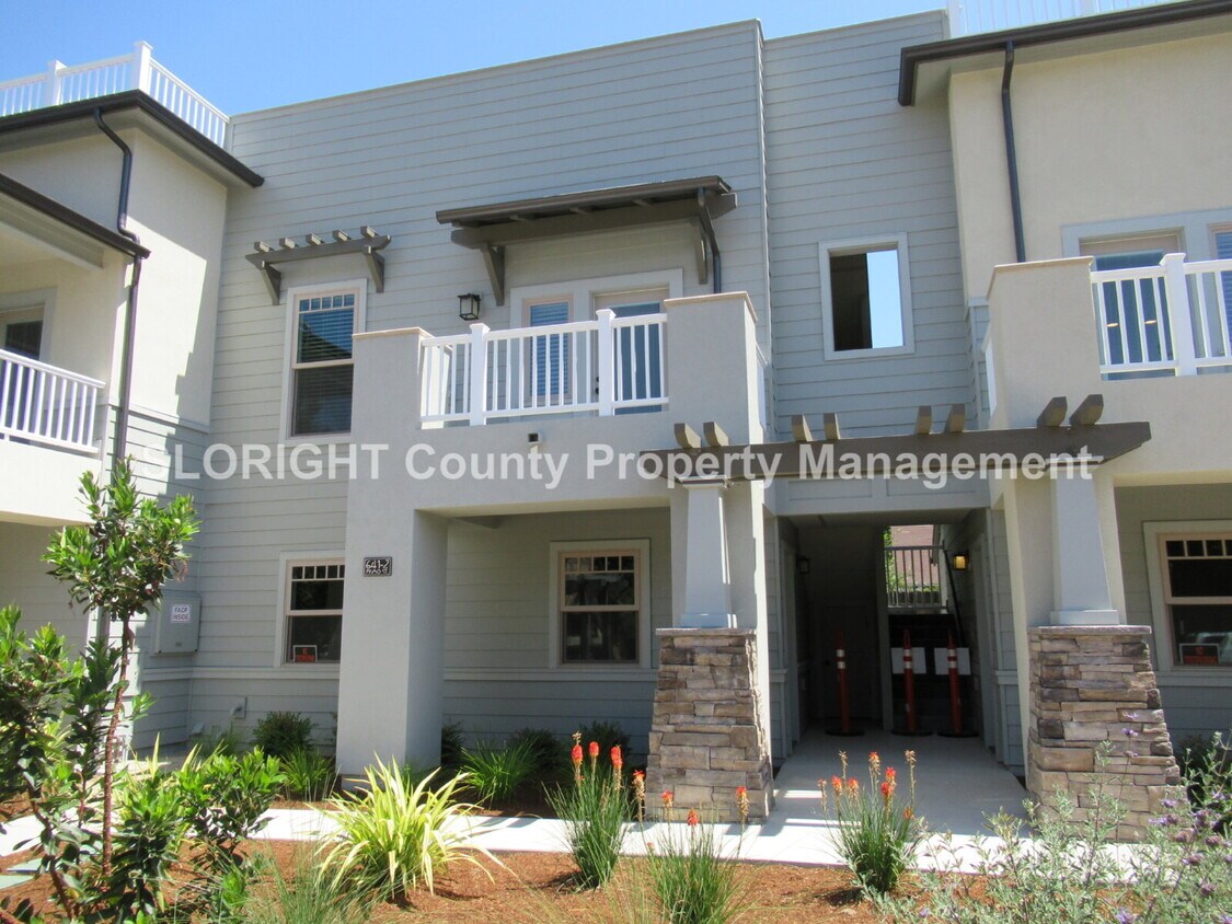 Foto principal - AVAILABLE JANUARY - Downtown SLO Studio with Great Views