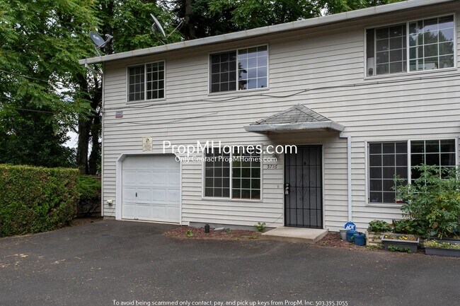 Foto del edificio - Spacious Updated Three Bedroom in Cully - DEPOSIT SPECIAL