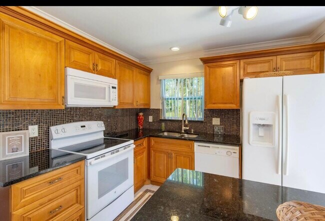 Foto del edificio - 13765 Bottlebrush Ct