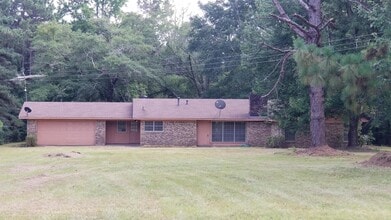 Building Photo - 30610 LA-9