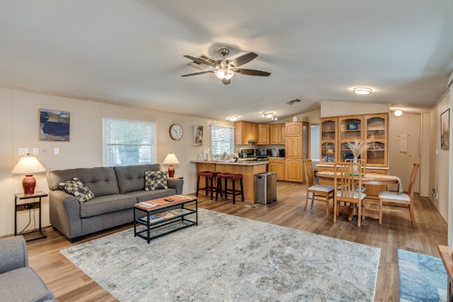 Building Photo - 5424 W Lazy Heart St