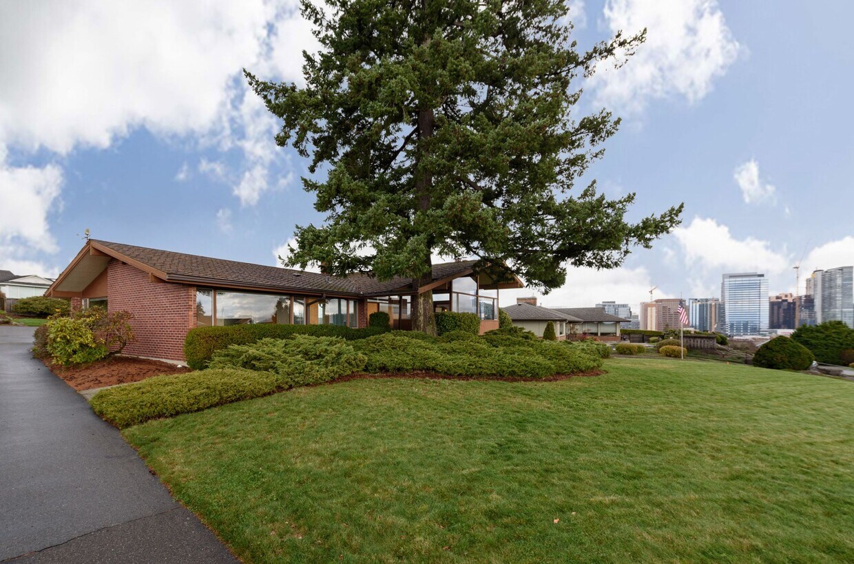 Primary Photo - 9608 Hilltop Rd