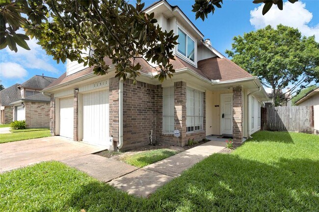 Foto del edificio - 11511 Eaglewood Dr