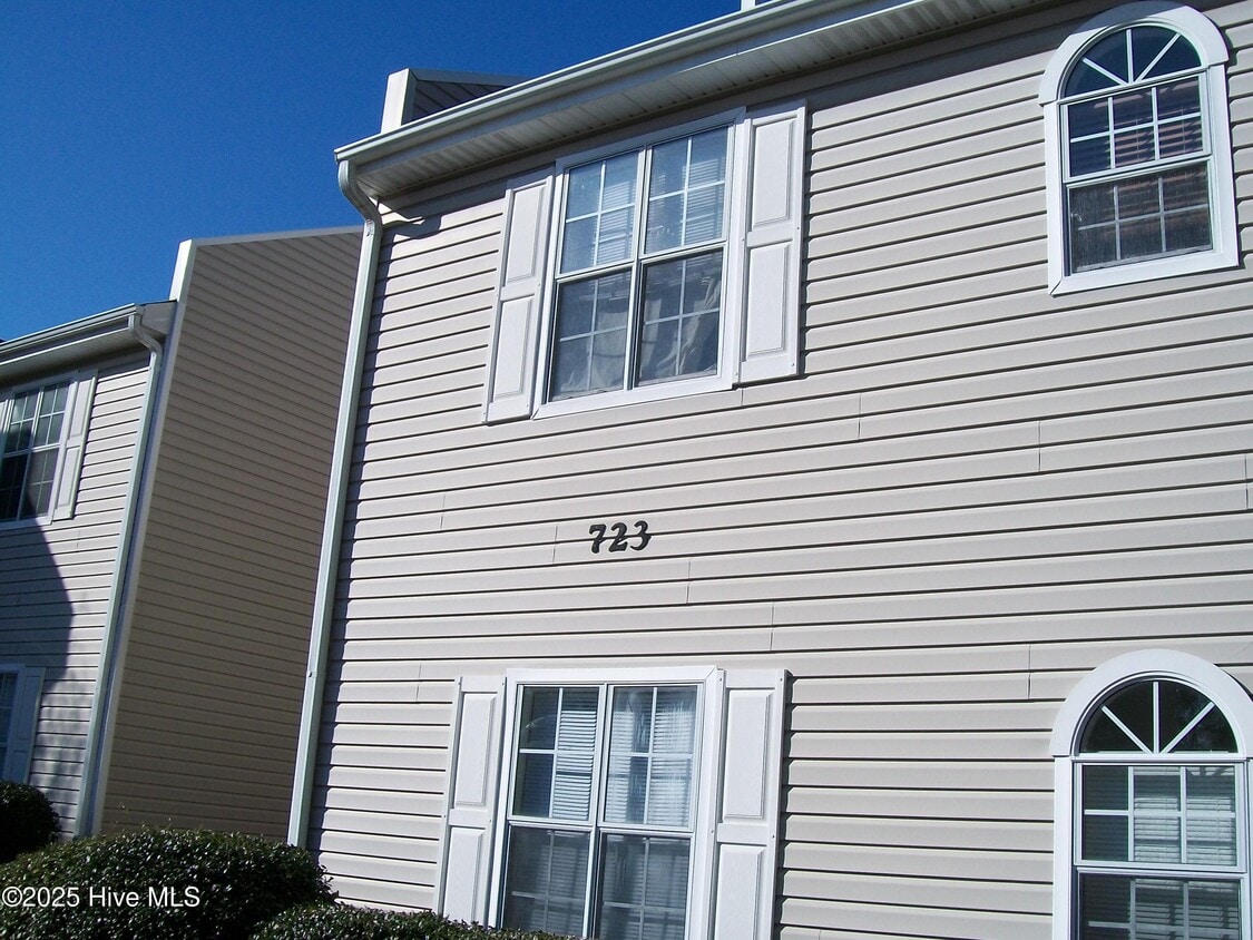 Primary Photo - 723 Bragg Dr