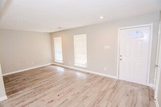 Building Photo - 11731 McLain Blvd