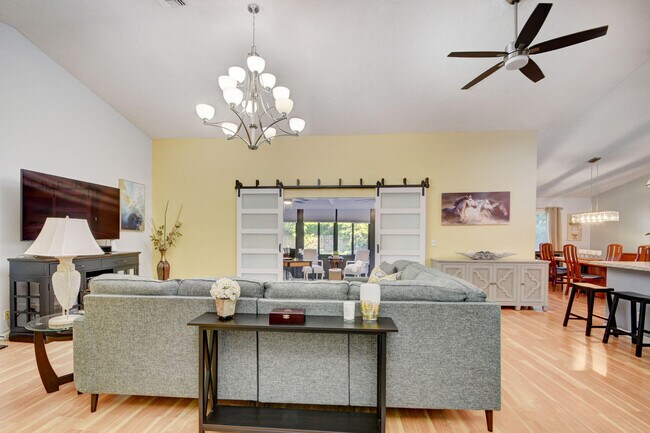 Building Photo - 1098 Primrose Ln