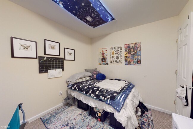 Foto del edificio - 4 br, 2 bath Duplex - 1538 FONTAIN ST Unit B