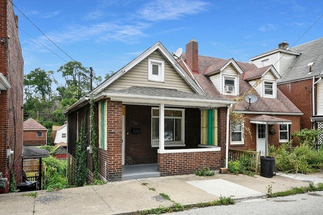 Building Photo - Bright 2-Bedroom Home in Rankin - Section ...