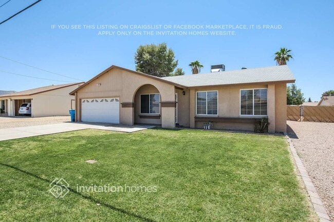 Building Photo - 2837 W Grovers Ave