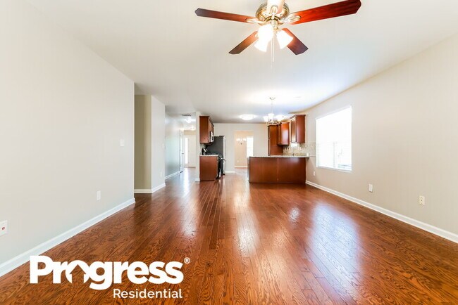 Building Photo - 40 Baltusrol Way SE