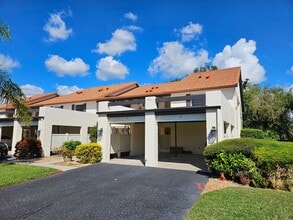 Building Photo - 744 Avenida Estancias
