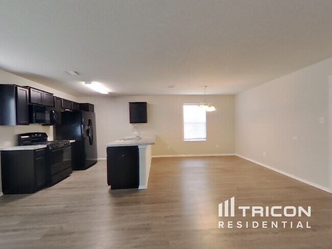 Foto del edificio - 5014 Everett Loop
