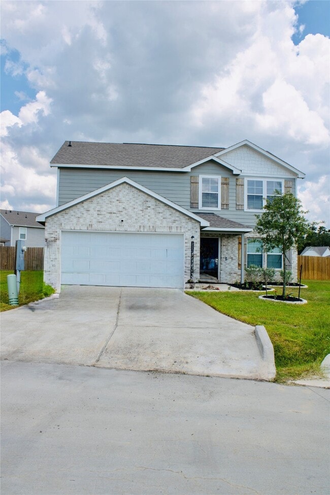 Building Photo - 2224 Cedar Vly Dr