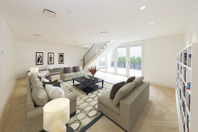 Foto del edificio - 222 E 82nd St