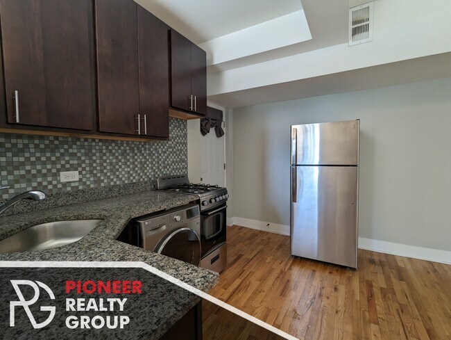 Foto del edificio - 2822 N Mildred Ave