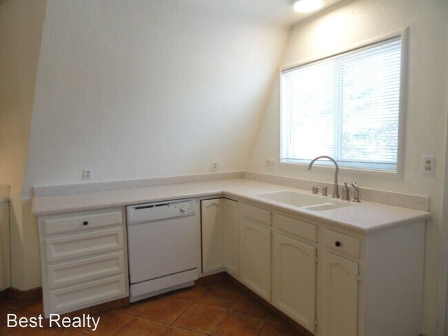 Building Photo - 3 br, 2 bath House - 21001 Country Club Drive