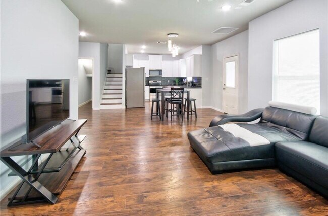 Foto del edificio - 3510 Oleander Ave