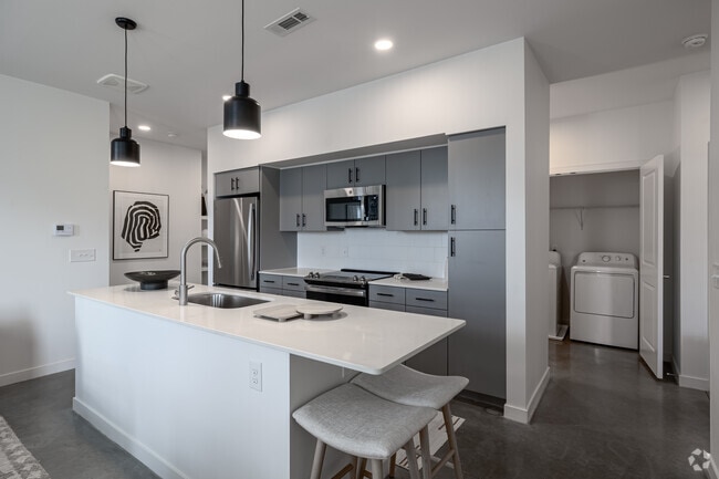 2BR, 2BA - 1,148SF - Kitchen - The Grafton Apartment Homes