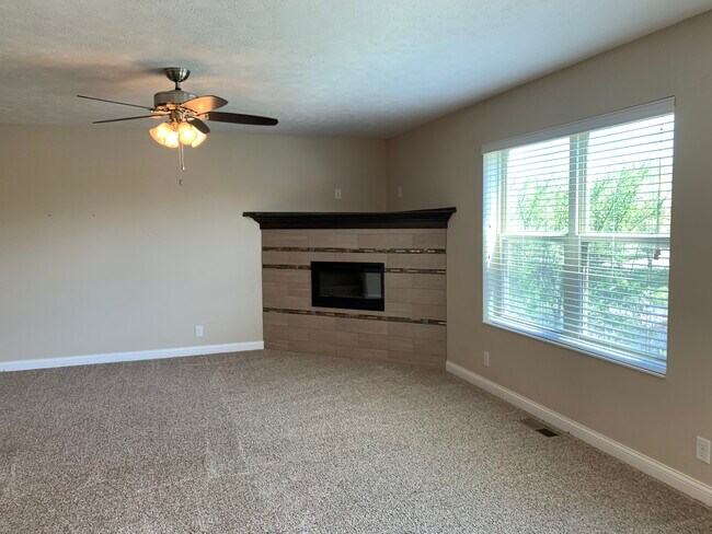 Sala de estar - 2539 Telluride Cir