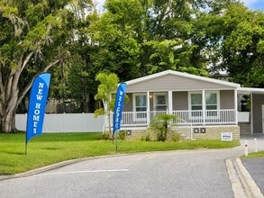 Building Photo - 102 Robert James Dr