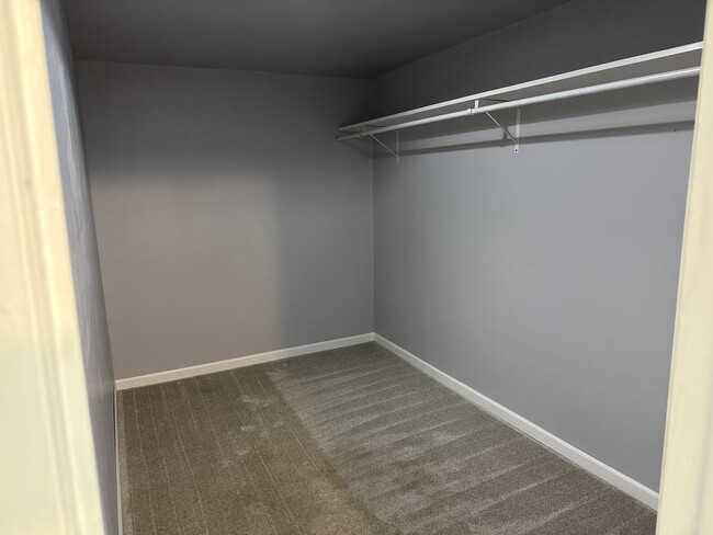 Building Photo - 601 Garfield Ave