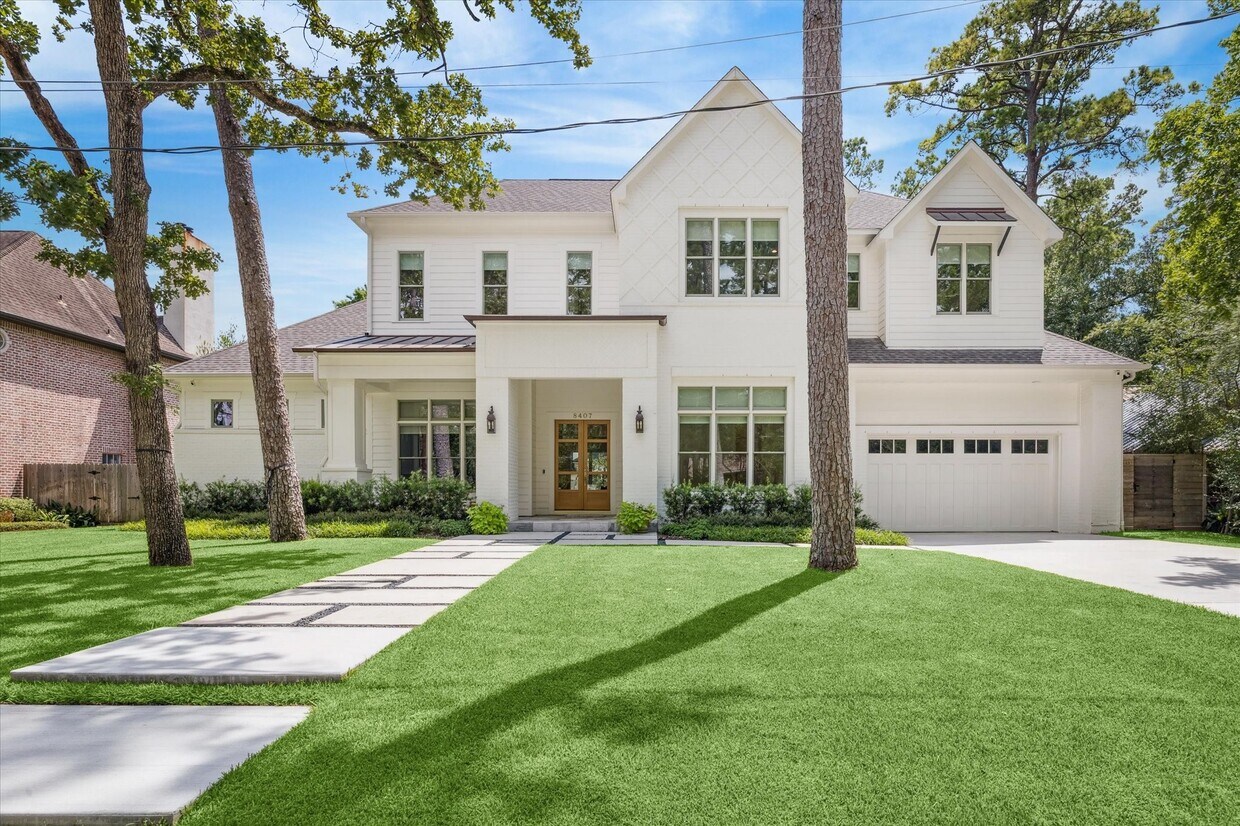 Foto principal - 8407 Burkhart Rd
