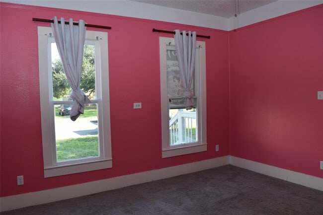 Foto del edificio - 815 6th Ave N