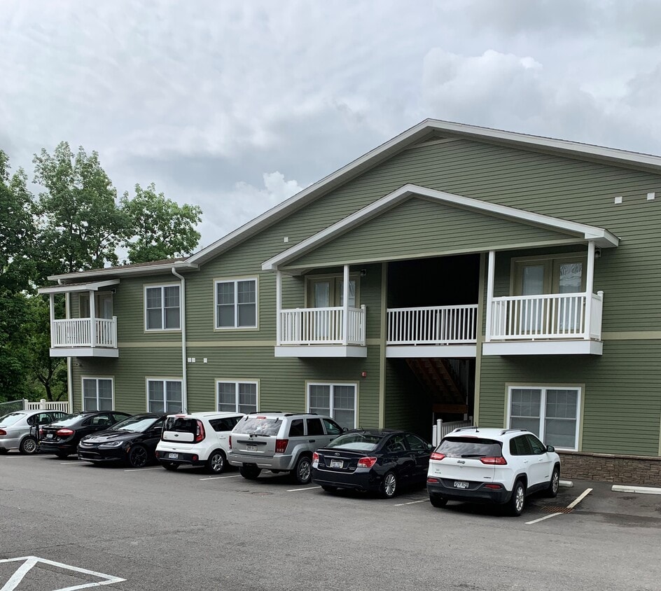 1008 Old Hickory Dr, White Hall, WV 26554 Apartments in White Hall