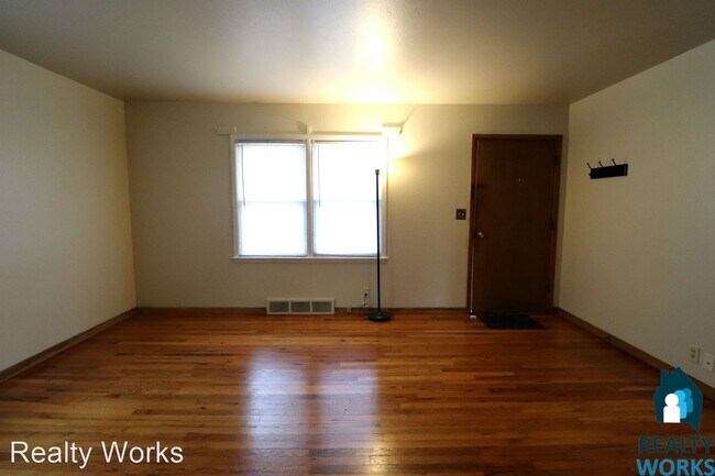 Building Photo - 2 br, 1 bath House - 2940 N 41st