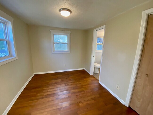 Building Photo - West AVL - Just off Smokey Park Highway, R...