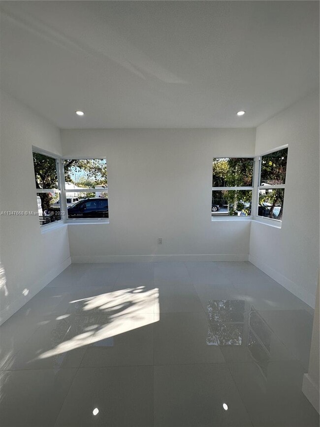 Building Photo - 101 NW 68th Terrace