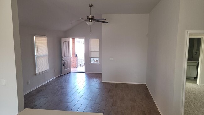 Building Photo - 4617 Emerald Knoll Rd