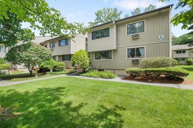 Foto del edificio - 94 Patterson Village Ct