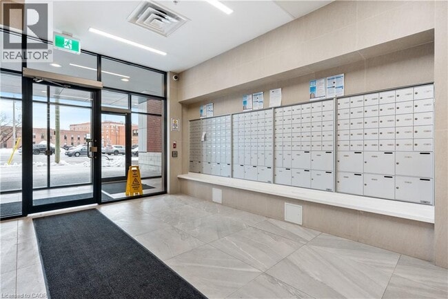 Photo du bâtiment - 1 Wellington St