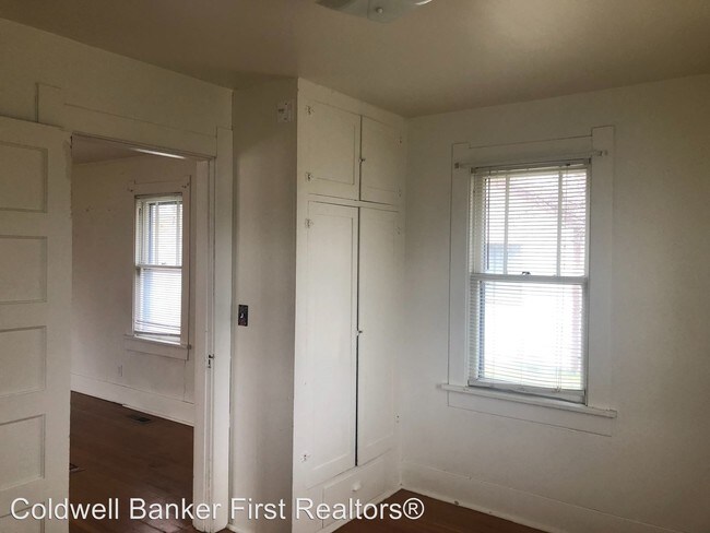 Building Photo - 2 br, 1 bath House - 1538 Olive St