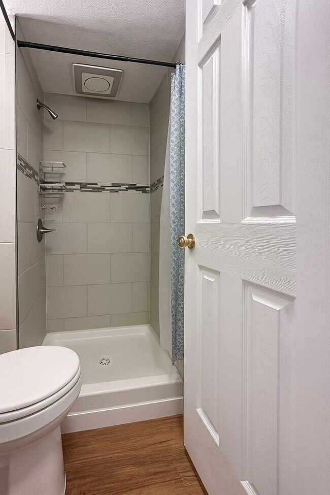 Building Photo - 1105 11th St