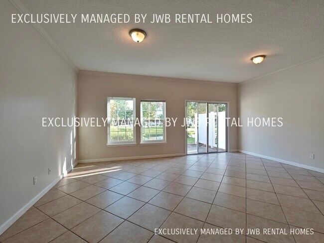 Building Photo - 1555 Biscayne Bay Dr