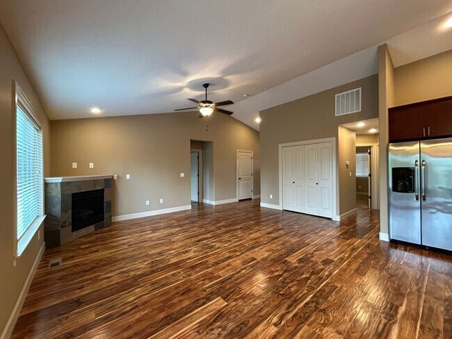Foto del edificio - Gorgeous 3Bd/2Ba Upgraded Single Family Ho...