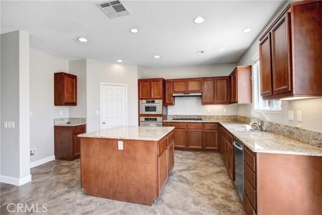 Foto del edificio - 41026 Crimson Pillar Ln