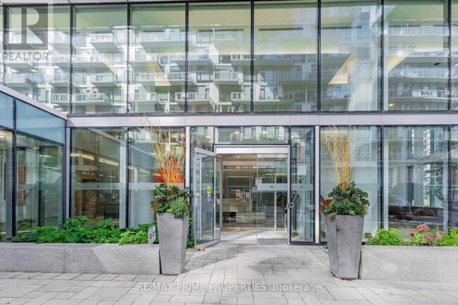 Building Photo - 39 Queens Quay E