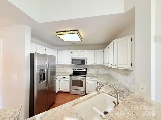 Building Photo - 1133 Torrence Cir