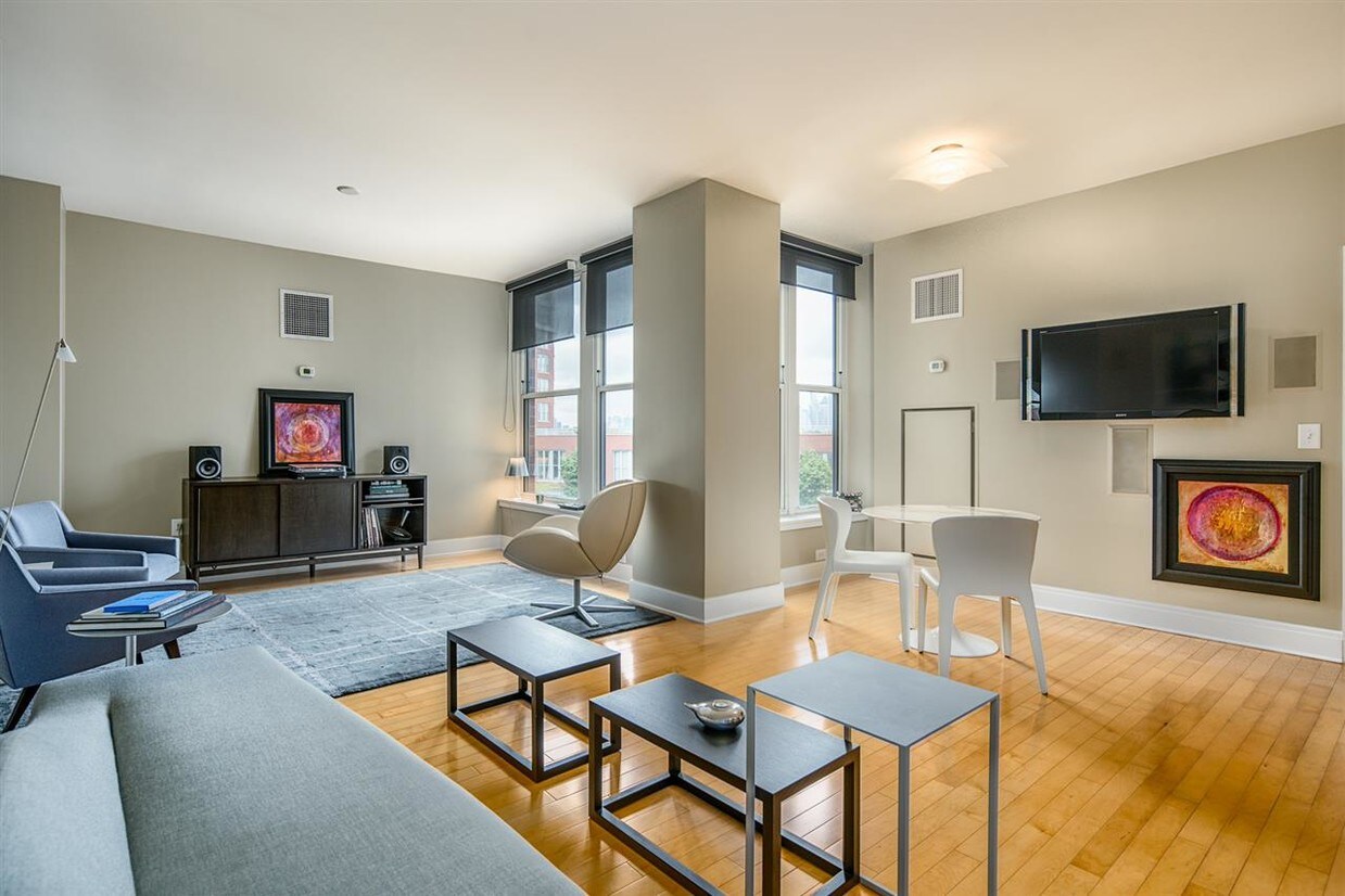 Foto principal - 1125 Maxwell Ln