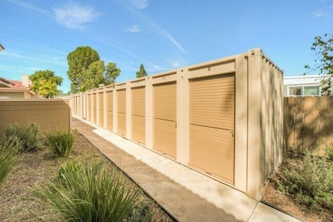 Foto del edificio - 10710 Holly Meadows Dr