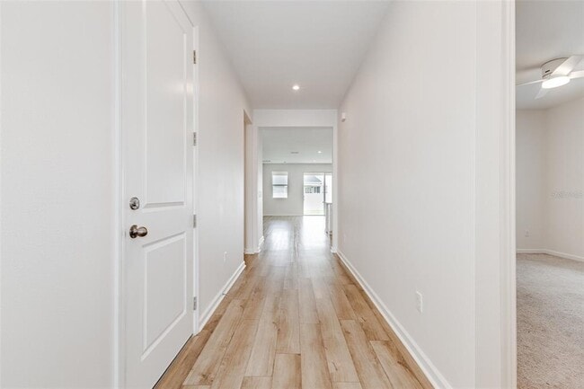 Foto del edificio - 7910 Waterfield Ave