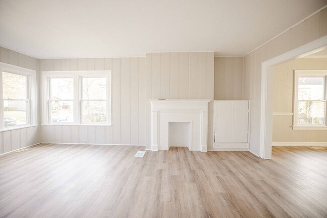 Foto del edificio - Beautiful three bedroom spacious house wit...